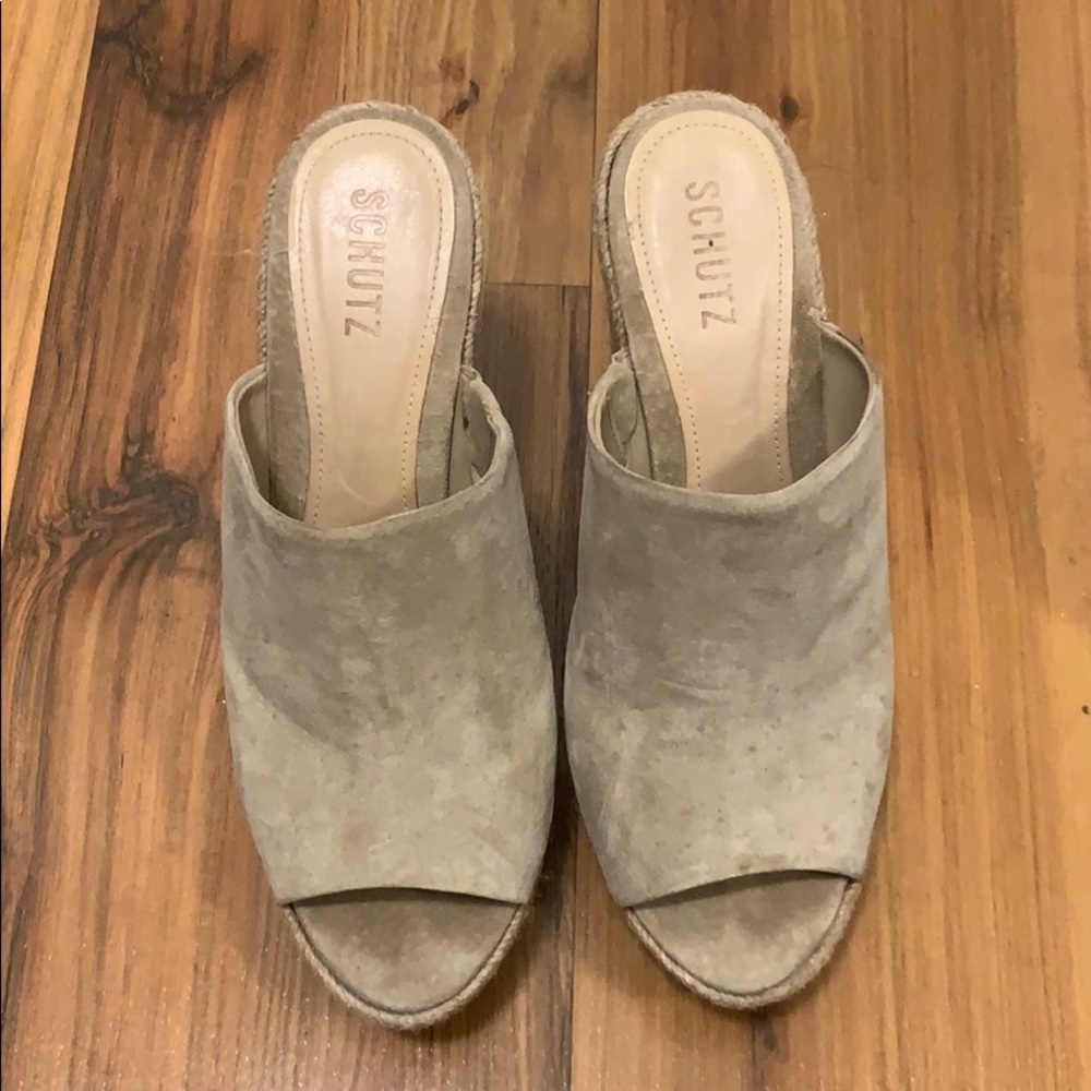 Schutz platform heels